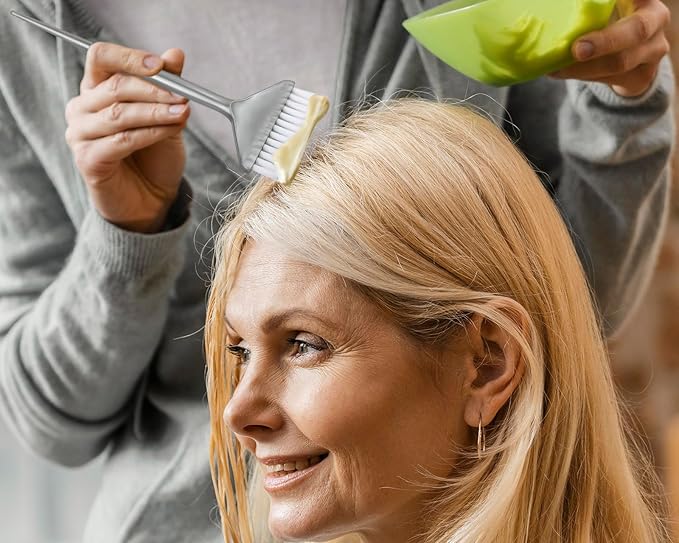 DS. DISTINCTIVE STYLE Hair Dye Applicator Brushes 5 Pieces Long Handle Soft Bristles Hair Coloring Kit Salon Bleach Tinting DIY Tool