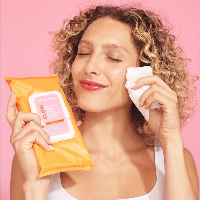 MCoBeauty - Glow Vitamin C Facial Wipes - Infused with Vitamin C, Hyaluronic Acid and Antioxidants - Pack of 25 Cleansing Wipes - Vegan and Cruelty Free