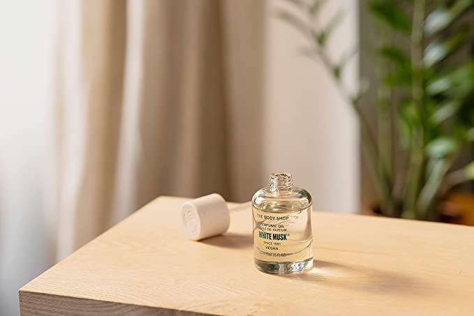The Body Shop White Musk Perfume Oil - Fresh, Floral and Iconic scent - Vegan - 20ml