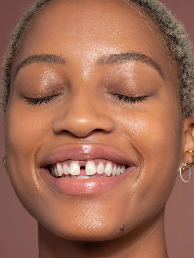 ILIA - Super Serum Skin Tint SPF 40 | Non-Comedogenic, Vegan, Lightweight to Help Against Blue Light, + Pollution while Hydrating, Smoothing, + Refining (Dominica ST14, 1 fl oz | 30 ml)