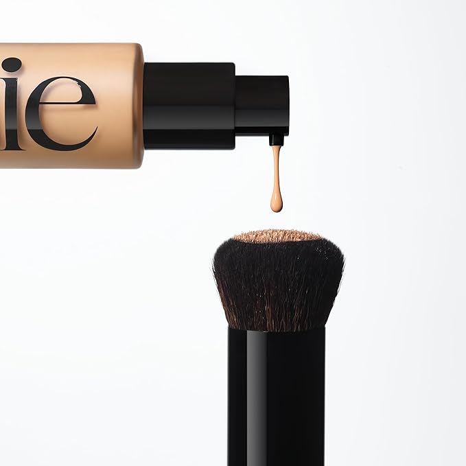 Saie The Base Foundation Brush for Liquid Makeup - Ultra-Soft Makeup Brush with Cruelty-Free, Synthetic Bristles - Designed for Foundation, Skin Tints & Cream Bronzers (1 Count)