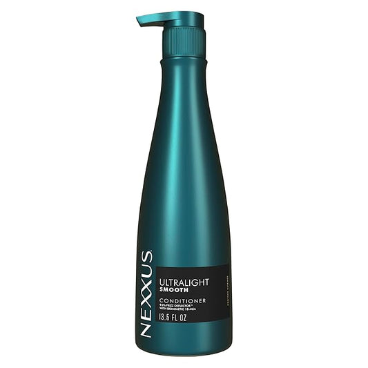 Nexxus Ultralight Smooth Conditioner Weightless for Dry and Frizzy Hair Smooth Hair Treatment to Block Out Frizz Against Humidity 13.5 oz