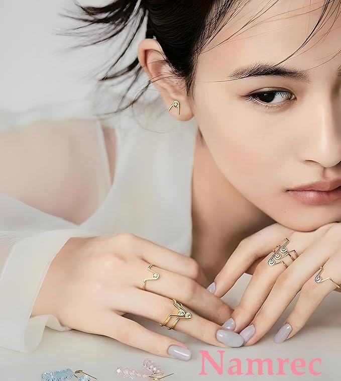 Christmas Nail Art Stickers 5D Embossed Xmas Tree Snowflake Nail Decals White Gold Christmas Nail Stickers for Nail Art Self Adhesive Holiday Nail Supplies Design for Women Girls