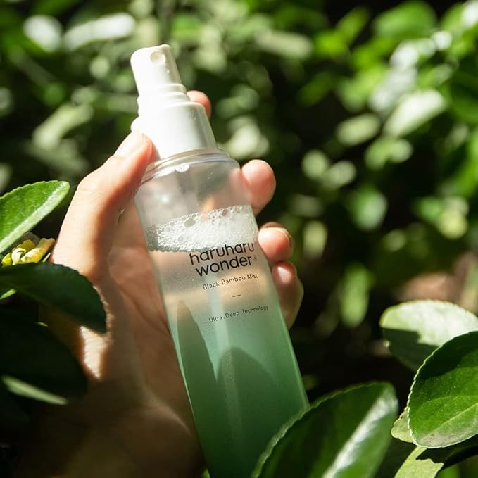 HARUHARU wonder Black Bamboo Mist, Hydrating and Firming skin, Panax ginseng for clean and smooth skin surface, Korean Skincare, Vegan, Cruelty Free, 5.07 fl.oz.