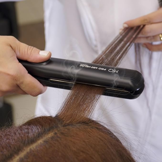 MQ Professional Hair Straightener - Pro 480 Velox Titanium Flat Iron - Brazilian Expertise - Fast Heating, Ergonomic Design – Ideal for Professional Use