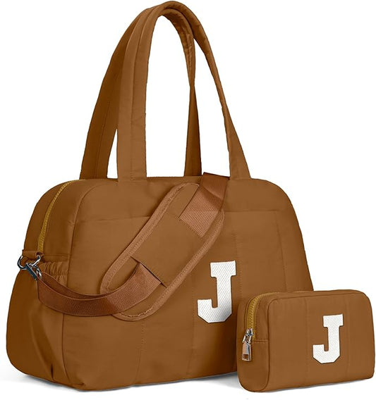 Travel Essentials-College Girl Gift-Duffle Bag with Letter, Carry On Bags for Women，Overnight Bag with Wet Pocket，Lightweight Travel Bags Personalized Gym Tote with Makeup Pouch