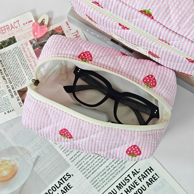 Quilted Makeup Pouch,Cotton Puffy Makeup Bag, Coquette Cosmetic Bag for Women and Girls, Aesthetic Organizer Bag, Cute Flower Travel Toiletry Bag