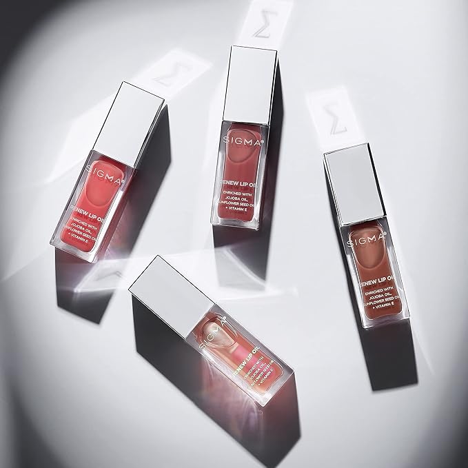 Sigma Beauty Renew Lip Oil – Tinted Lip Oil with Luxurious High-Shine Color and Long Lasting Hydration for Soft, Supple Lips, Non Sticky Lips Oil with Nourishing Antioxidants (Hush, Clear Pink Sheen)
