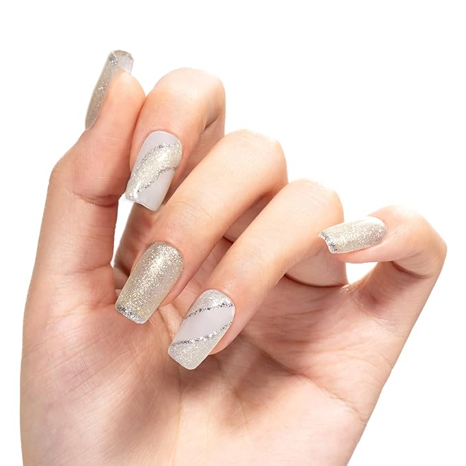 MAYCHAO 15ML White Gold Shimmer Gel Nail Polish 1Pc Mermaid Scales Gel Polish Soak Off UV LED Nail Polish Nail Art Starter Manicure Salon DIY at Home, 0.5 OZ