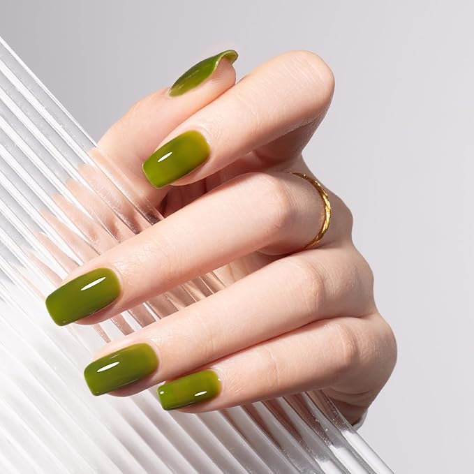 MAYCHAO 15ML Gel Nail Polish 1Pc Jelly Green Gel Polish Soak off Translucent Green Nail Polish Nail Art Manicure Salon DIY at Home, 0.5 OZ