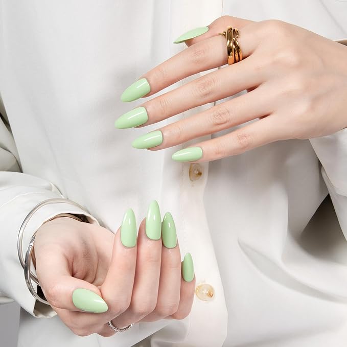 MAYCHAO 15ML Pale Green Gel Nail Polish 1Pc Light Green Gel Polish Soak Off UV LED Nail Polish Nail Art Starter Manicure Salon DIY at Home, 0.5 OZ