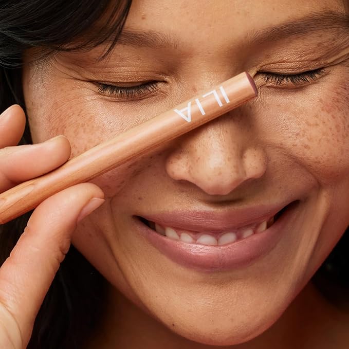 ILIA - Lip Sketch Hydrating Crayon | Hydrate, Plump, Smooth, Strengthen | Long Lasting up to 12-Hours, Bleed-Resistant, Soft-Matte | Barrier-Building, Non-Toxic, Cruelty-Free (Untitled)