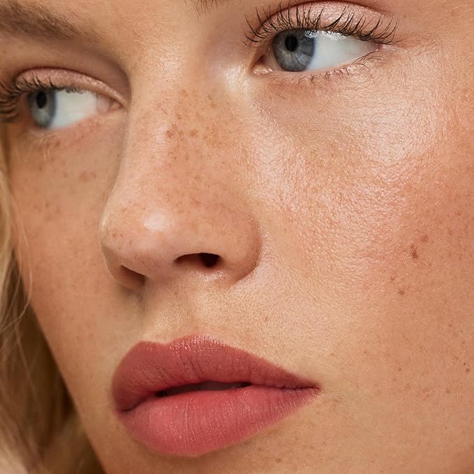 ILIA - Lip Sketch Hydrating Crayon | Hydrate, Plump, Smooth, Strengthen | Long Lasting up to 12-Hours, Bleed-Resistant, Soft-Matte | Barrier-Building, Non-Toxic, Cruelty-Free (Genre)