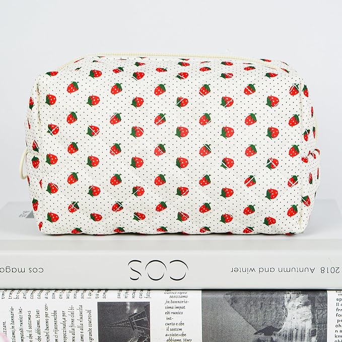 Quilted Makeup Pouch,Cotton Puffy Makeup Bag, Coquette Cosmetic Bag for Women and Girls, Aesthetic Organizer Bag, Cute Flower Travel Toiletry Bag