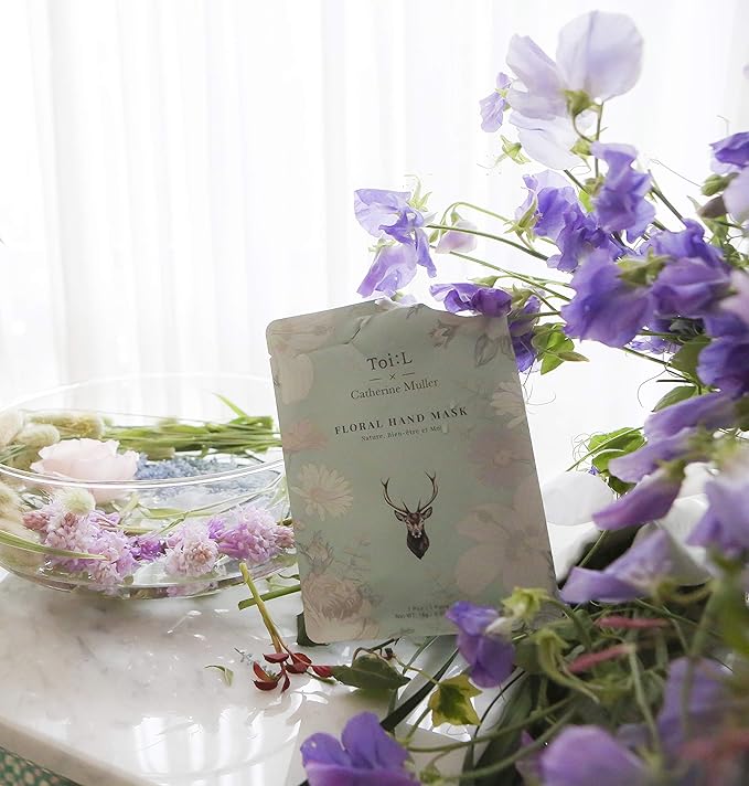 Catherine Muller Floral Hand Mask 1 Pair, Moisturizing Gloves for Dry Hands with Elder Flower & CICA, Repairing and Nourishing Hand Care Treatment for Cracked, Rough, and Dry Skin, Stocking Stuffer