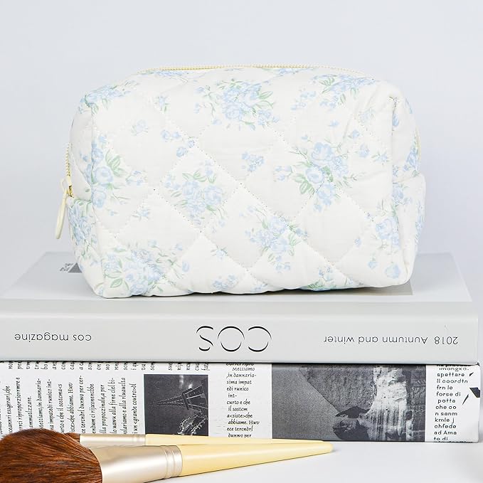 Quilted Makeup Pouch,Cotton Puffy Makeup Bag, Coquette Cosmetic Bag for Women and Girls, Aesthetic Organizer Bag, Cute Flower Travel Toiletry Bag