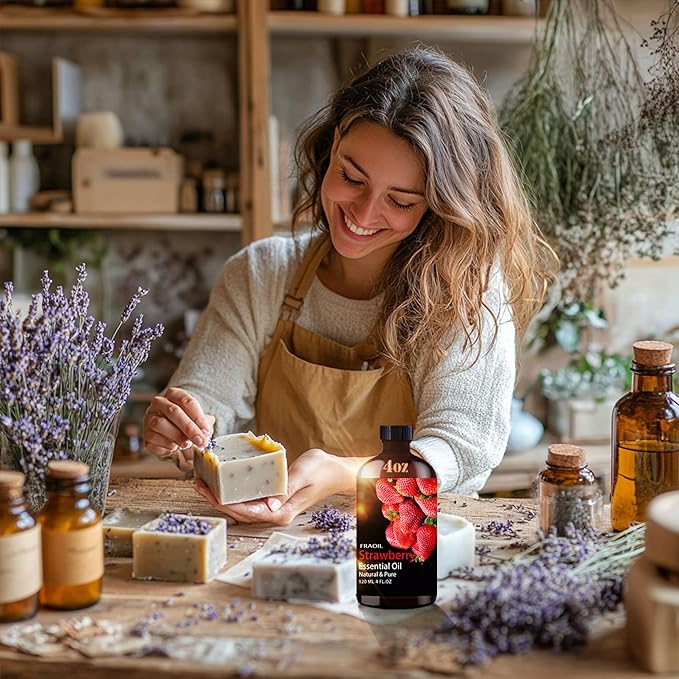 Strawberry Essential Oil, Strawberry Oil 4 Fl Oz 120ML for Diffuser Humidifier Yoga Cleaning DIY Candle Soap Making Perfume Gift for Women Essential Oils