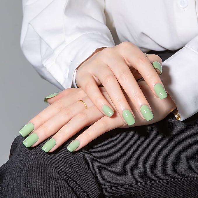 MAYCHAO 15ML Light Green Gel Nail Polish 1Pc Green Gel Polish Soak Off UV LED Nail Lamp Curing Needed for Nail Art Manicure Salon DIY at Home, 0.5 OZ