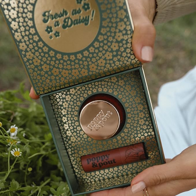 Poppy & Pout Lip Care Set | Lip Balm & Scrub | Sustainable Cardboard Tubes & Glass Jars, All Natural, Beeswax, Coconut Oil, Cruelty Free, Exfoliating & Moisturizing Lip Treatment (Cinnamint)