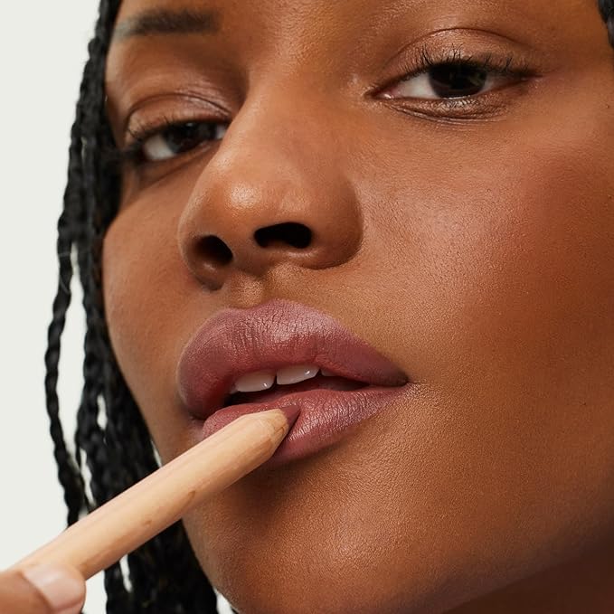 ILIA - Lip Sketch Hydrating Crayon | Hydrate, Plump, Smooth, Strengthen | Long Lasting up to 12-Hours, Bleed-Resistant, Soft-Matte | Barrier-Building, Non-Toxic, Cruelty-Free (Genre)