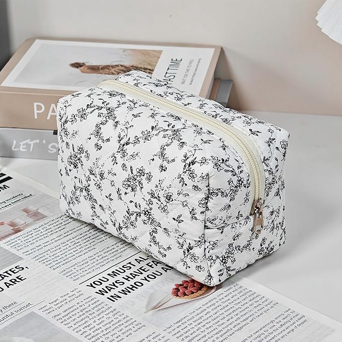 Quilted Makeup Pouch,Cotton Puffy Makeup Bag, Coquette Cosmetic Bag for Women and Girls, Aesthetic Organizer Bag, Cute Flower Travel Toiletry Bag