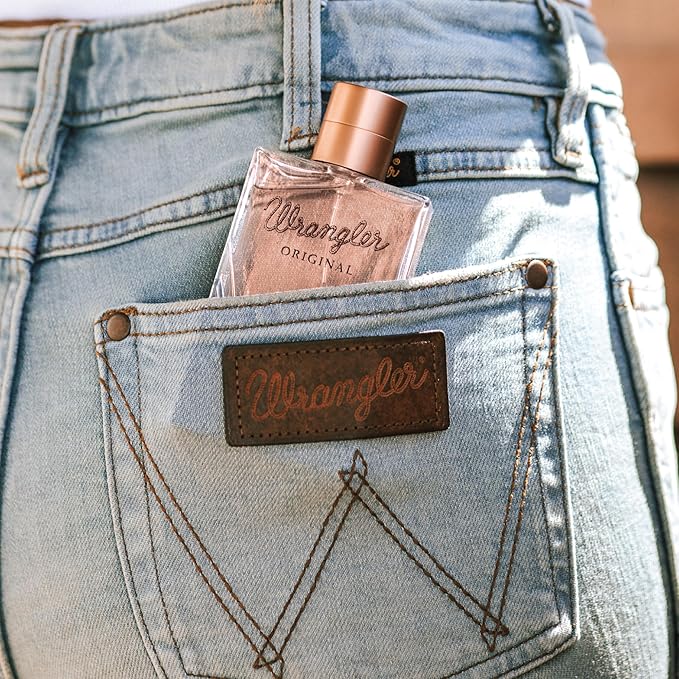 Wrangler Original Woman's Perfume by Tru Western, 2.5oz, Blackberry, Pear, Wild Berries, Sugared Fruits & Tart Fruit Scent, Vibrant Feminine Fragrance