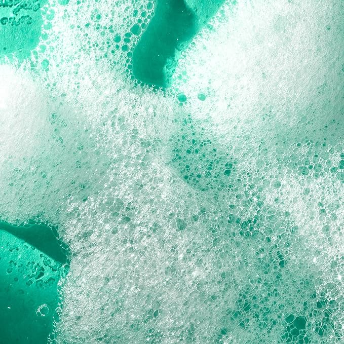 Tree Hut Merry Mint Foaming Gel Wash, Moisturizing & Hydrating Body Wash with Shea Butter, Gently Cleanses for Soft, Fresh & Radiant Skin, Holiday Gift & Stocking Stuffer, 18 fl oz