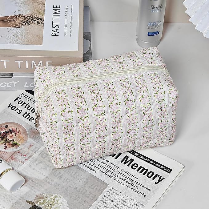 Quilted Makeup Pouch,Cotton Puffy Makeup Bag, Coquette Cosmetic Bag for Women and Girls, Aesthetic Organizer Bag, Cute Flower Travel Toiletry Bag