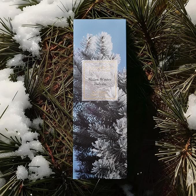 COCORRÍNA Reed Diffuser - Maine Winter Balsam Reed Diffuser Set with 8 Sticks & Preserved Baby's Breath, Reed Diffuser for Home Bathroom Shelf Decor