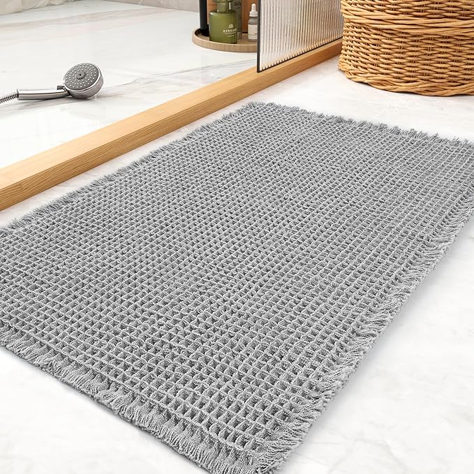 tchdio Waffle Bath Mat Rug, Super Absorbent Non Slip Bath Mats for Bathroom Mat Ultra Soft Bathmat Machine Washable Bathroom Rugs with Tassels, Bath Rugs Beside Tub, 18" x 30"