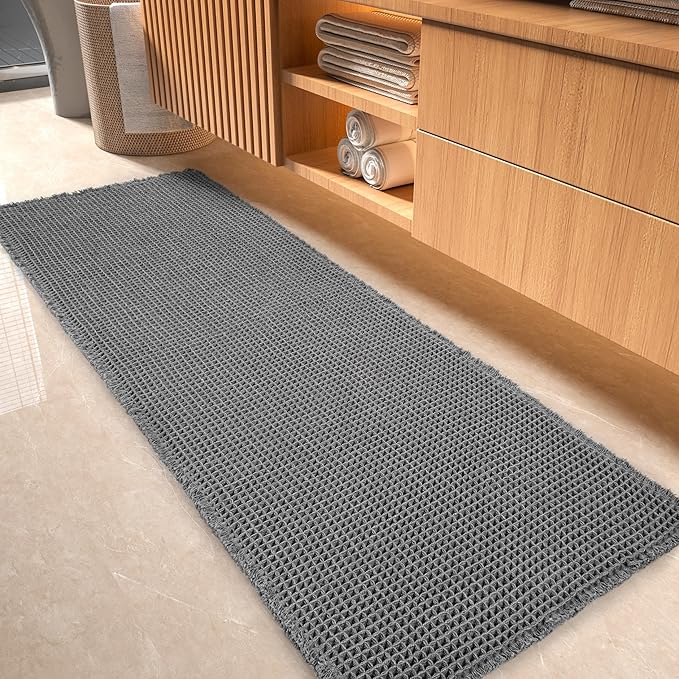 tchdio Waffle Bath Mat-Runner Rug, Super Absorbent Non Slip Bath Mats for Bathroom Machine Washable Long Rugs with Tassels, Bath Rugs for Bathroom Floor Beside Tub, 2' x 4'(24" x 48")
